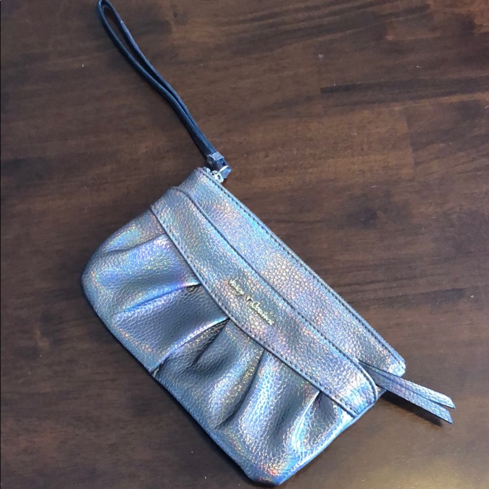 Wristlet
